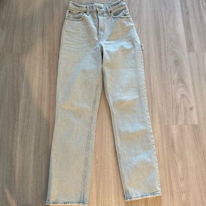Abercrombie 90s Straight Ultra High Rise